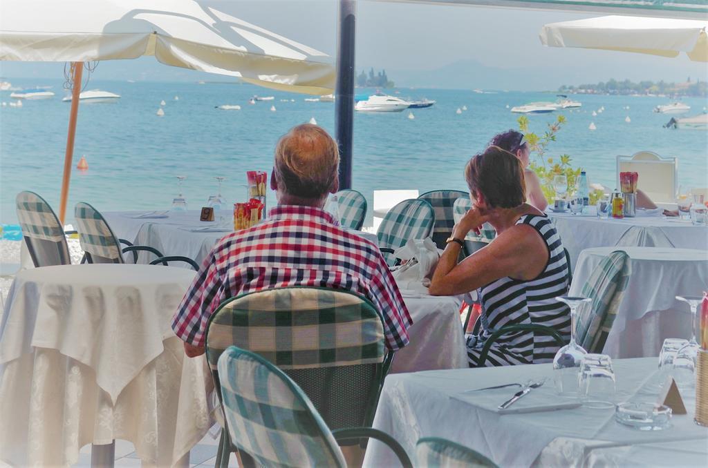 Bellerive Ristorante Albergo 마네르바 델 가르다 외부 사진