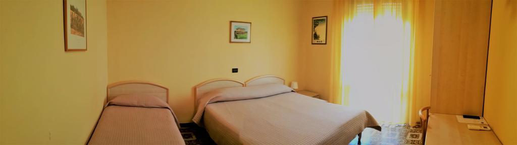 Bellerive Ristorante Albergo 마네르바 델 가르다 외부 사진
