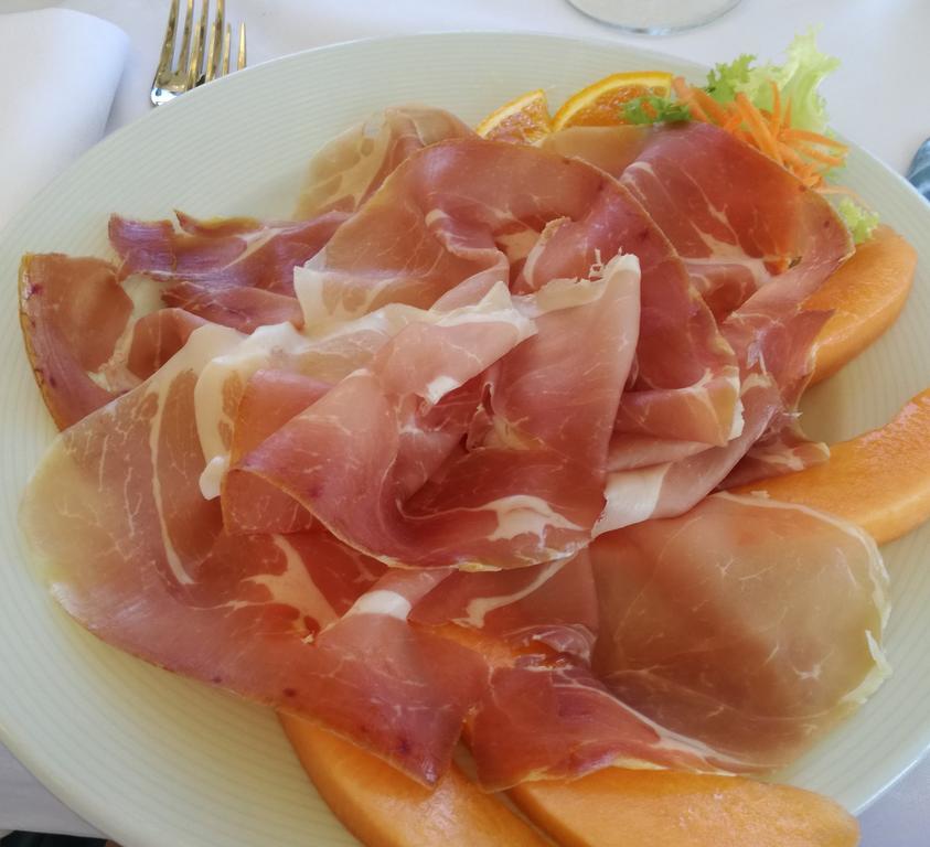 Bellerive Ristorante Albergo 마네르바 델 가르다 외부 사진