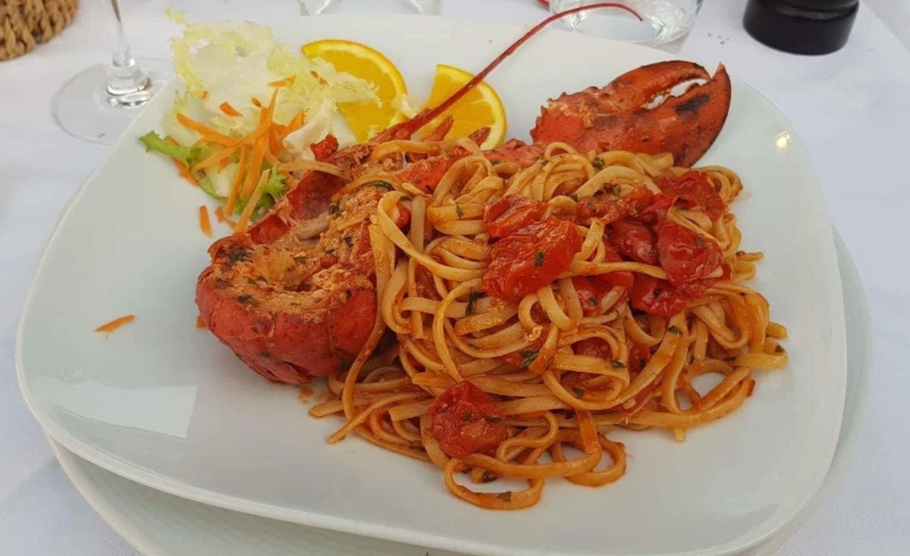 Bellerive Ristorante Albergo 마네르바 델 가르다 외부 사진